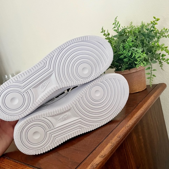 Nike Air Force 1 - Picture 5 of 6